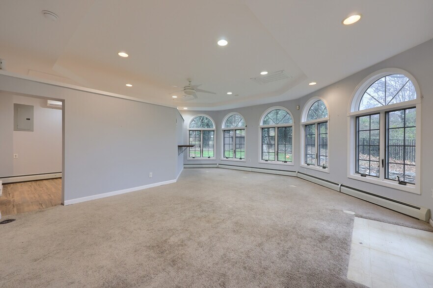 More Photos Of 1755 Lincoln Hwy E, Lancaster Loft Creative Space For Lease