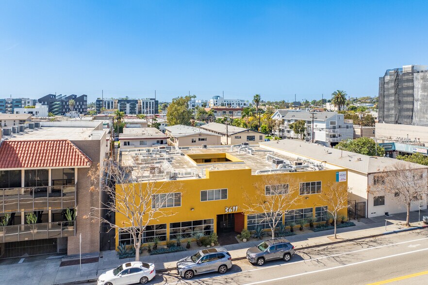 More Photos Of 3611 Motor Ave, Los Angeles Loft Creative Space For Sale