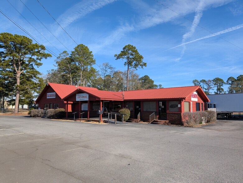 Primary Photo Of 609 Ga-133 Hwy, Moultrie General Retail For Sale