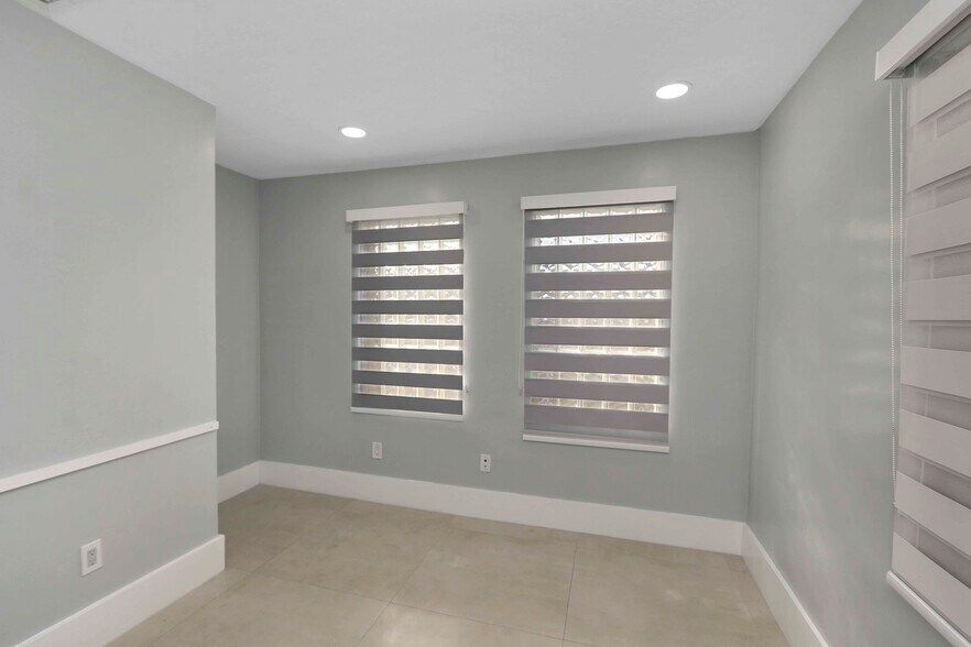 More Photos Of 70 NW 8th St, Homestead Medical For Lease