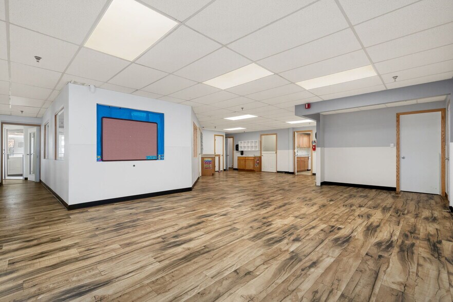 More Photos Of 5800 W 18th St, Greeley Research And Development For Lease