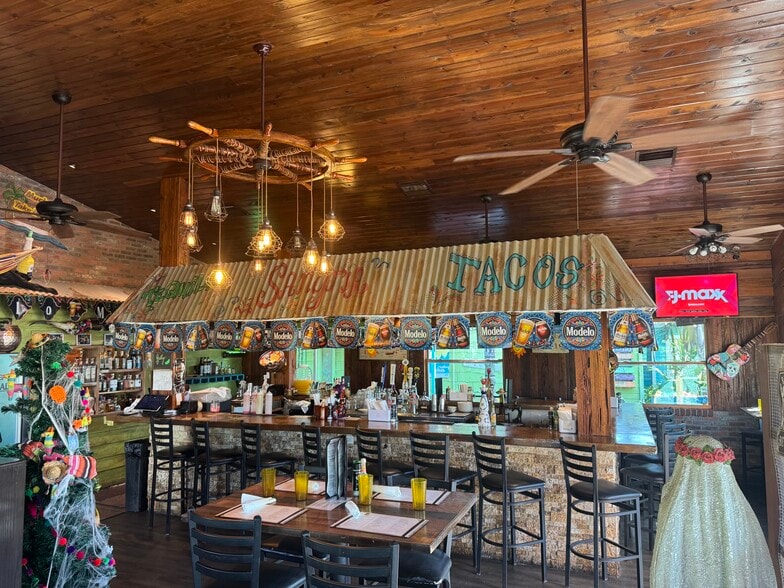 More Photos Of 1019 Florida Ave, Palm Harbor Restaurant For Sale