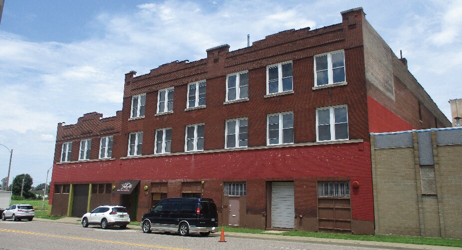 Primary Photo Of 809-819 Cass Ave, Saint Louis Warehouse For Sale