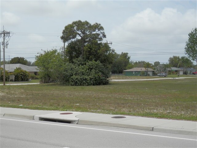 More Photos Of 1820 Santa Barbara Blvd, Cape Coral Land For Sale