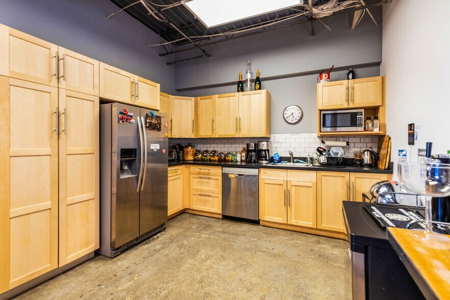 More Photos Of 2905 Center Green Ct, Boulder Manufacturing For Sale