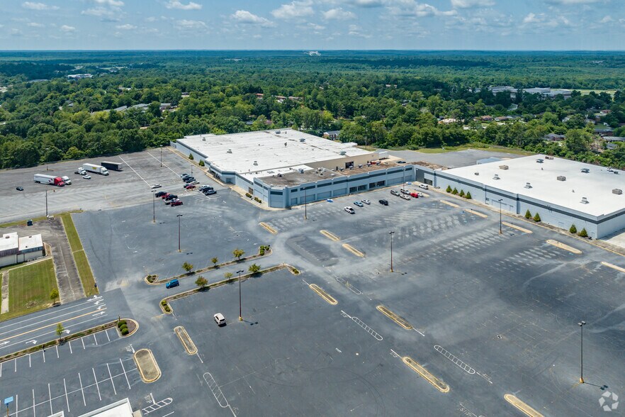 More Photos Of 2525 Pio Nono Ave, Macon-Bibb Unknown For Lease