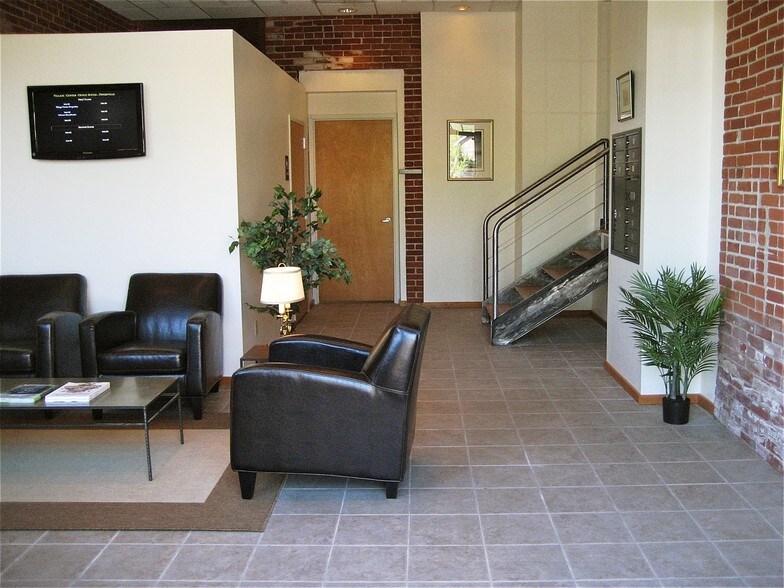 More Photos Of 7137 Old Easton Rd, Pipersville Office Residential For Sale