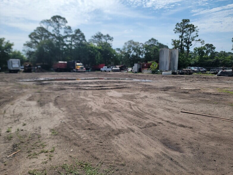 More Photos Of 310 Mealy St, Atlantic Beach Warehouse For Lease