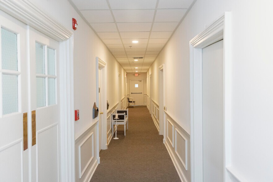 More Photos Of 119 Ridley Ave, Lagrange Office For Sale