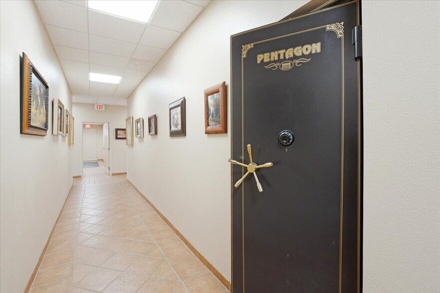 More Photos Of 350 Nails Crossing Rd, Caddo Warehouse For Sale
