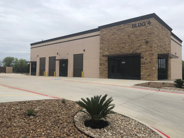 More Photos Of 9012 FM 1976, Converse Unknown For Lease