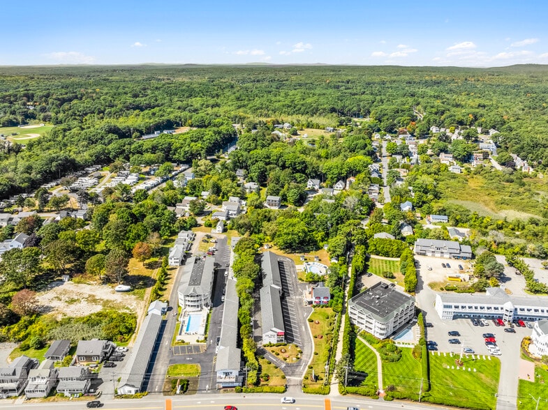 More Photos Of 271 Long Beach Ave, York Beach Hotel For Sale