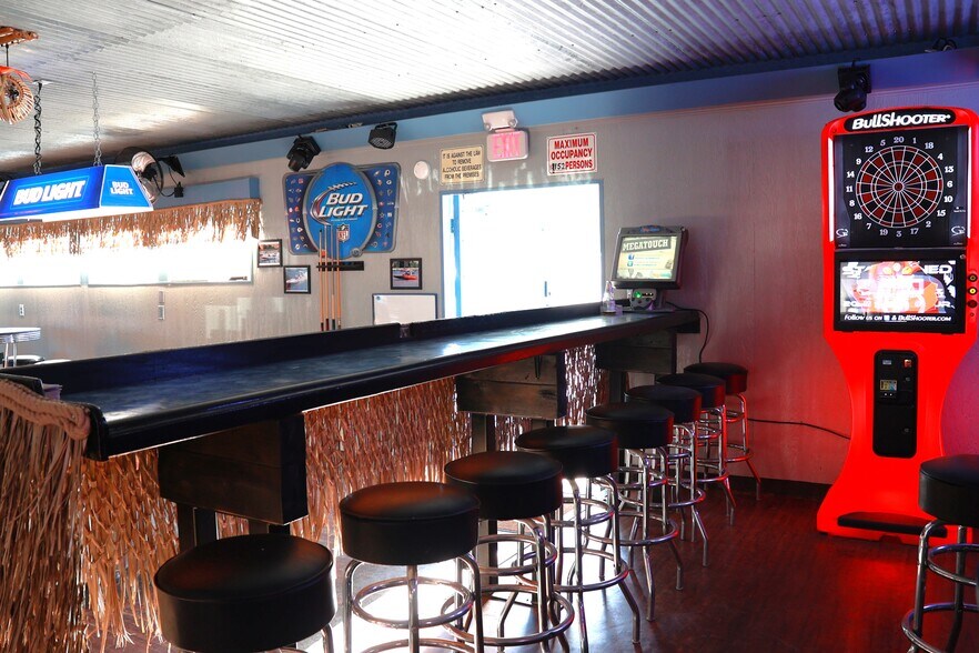 More Photos Of 6540 Wofford Blvd, Wofford Heights Bar For Sale