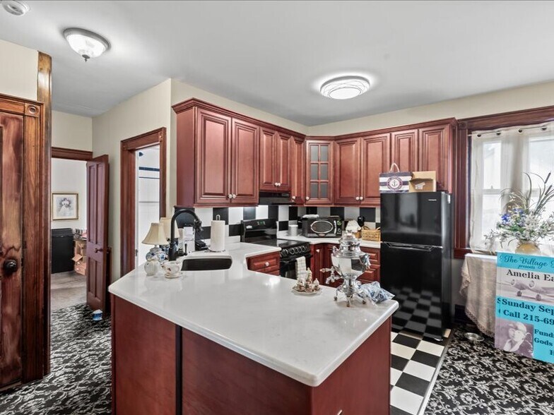 More Photos Of 1919 W Point Pike, Lansdale Freestanding For Sale