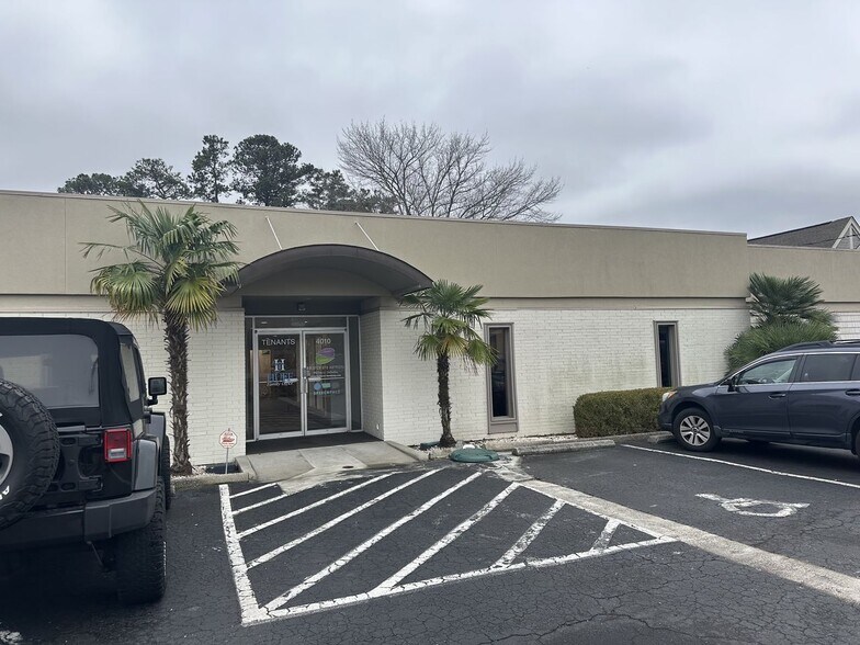 More Photos Of 4010 Oleander Dr, Wilmington Medical For Lease