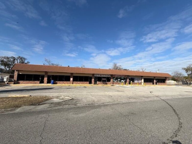 More Photos Of 1396 N Nova Rd, Daytona Beach Storefront Retail Office For Sale