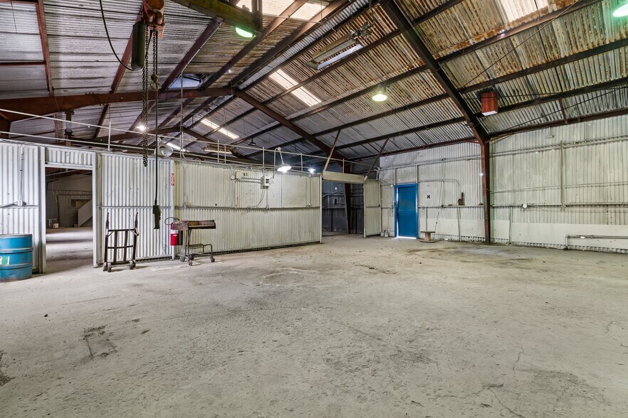 More Photos Of 3314 Carr St, Houston Manufacturing For Sale