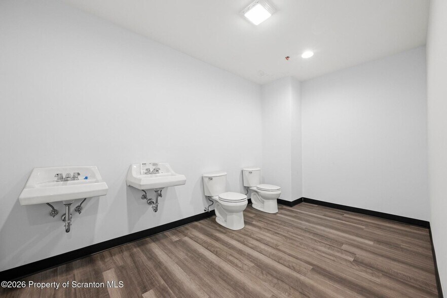 More Photos Of 218 Main St, Duryea Flex For Sale