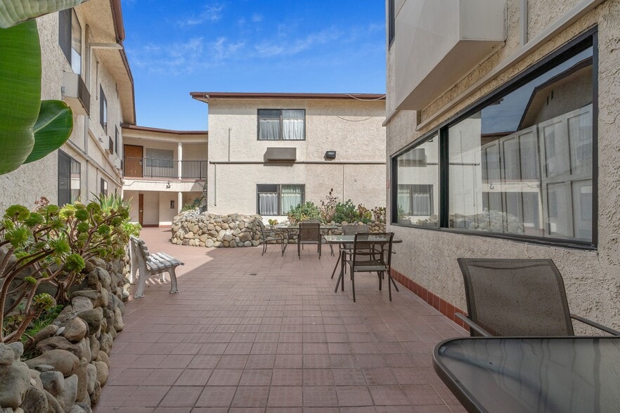 More Photos Of 2904 Washington Blvd, Marina Del Rey Hotel For Sale