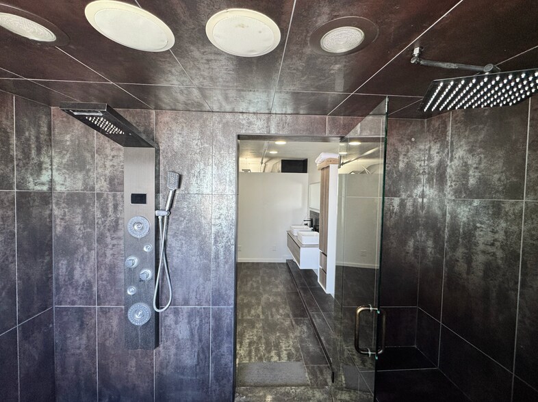 More Photos Of 7095 W 3500 S, Salt Lake City Service For Lease