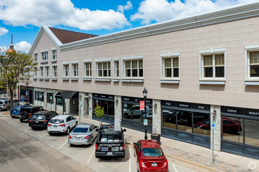 More Photos Of 314 W Main St, Waukesha Hotel For Lease