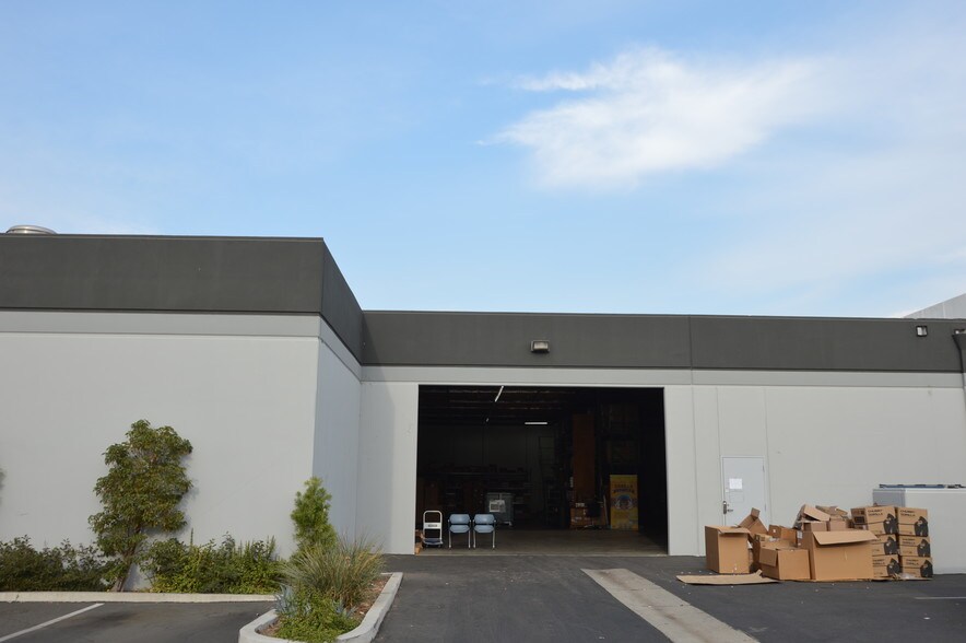 More Photos Of 13201 Barton Cir, Santa Fe Springs Service For Lease