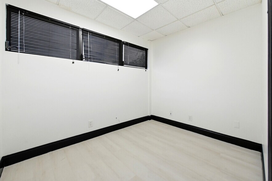 More Photos Of , Delray Beach Office For Sale
