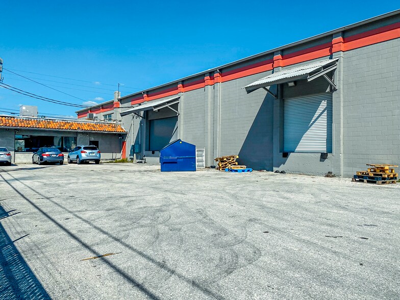 More Photos Of 1216 W Amelia St, Orlando Distribution For Lease