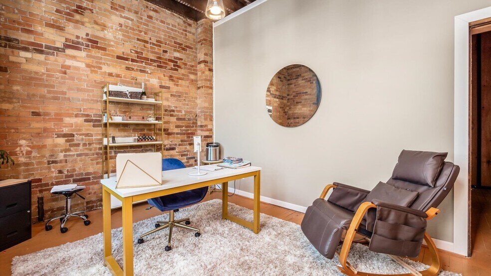 More Photos Of 701 Main St, Dresden Storefront For Lease