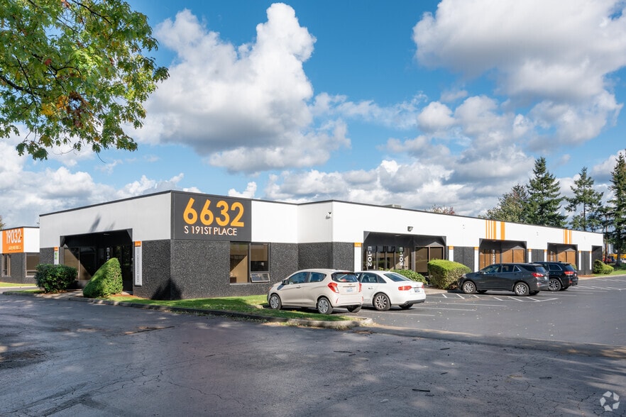 More Photos Of 6627 S 191st Pl, Kent Unknown For Lease