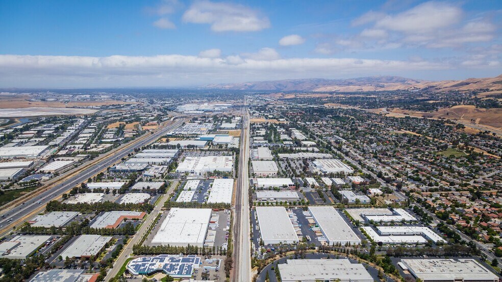 More Photos Of 48340-48350 Milmont Dr, Fremont Warehouse For Lease