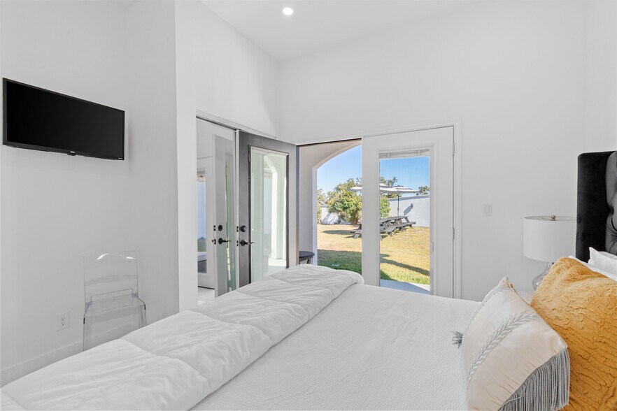 More Photos Of 2565 N State Highway 16, Fredericksburg Specialty For Sale