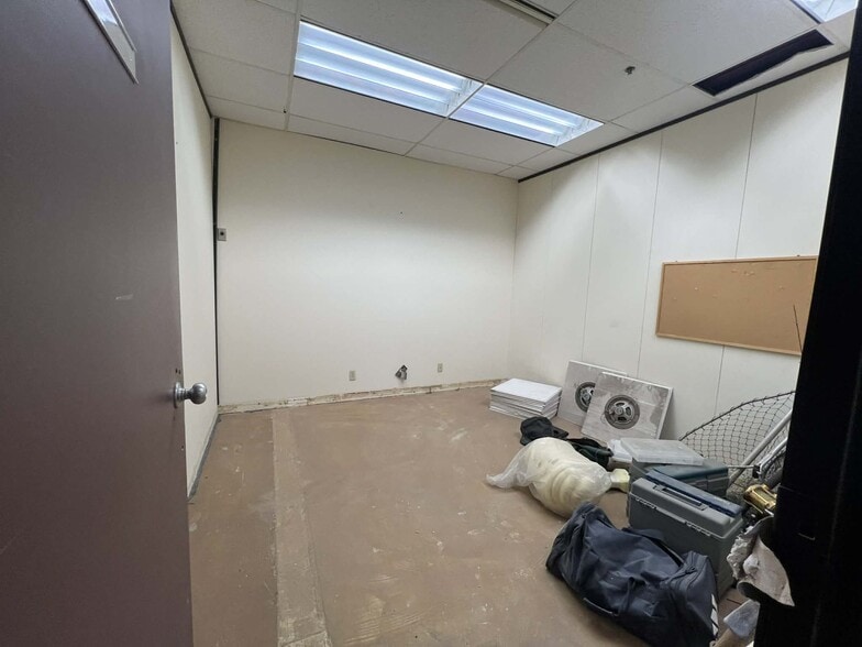 More Photos Of 2533-2541 Rulon White Blvd, Ogden Manufacturing For Lease