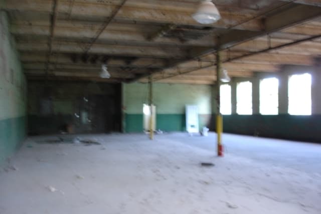 More Photos Of 601 S Madison Ave, Monroe Manufacturing For Lease