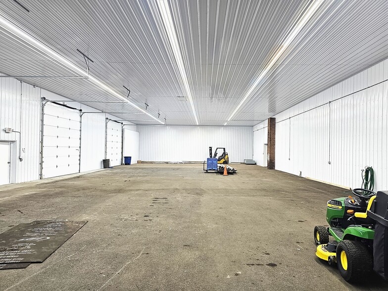 More Photos Of 1420 Crestmont Ave, Camden Manufacturing For Sale