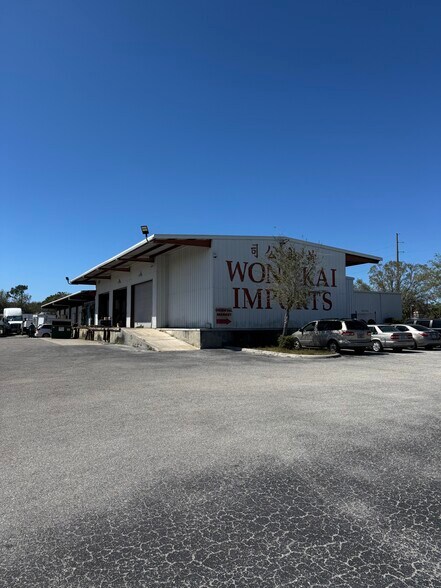 More Photos Of 5404 33rd St E, Bradenton Distribution For Lease