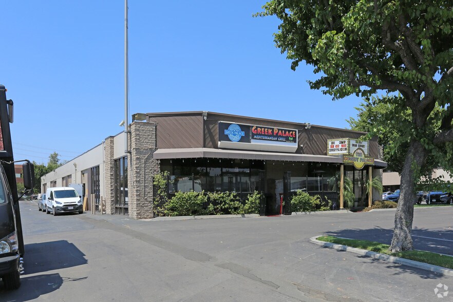 Primary Photo Of 8878 Clairemont Mesa Blvd, San Diego Warehouse For Lease