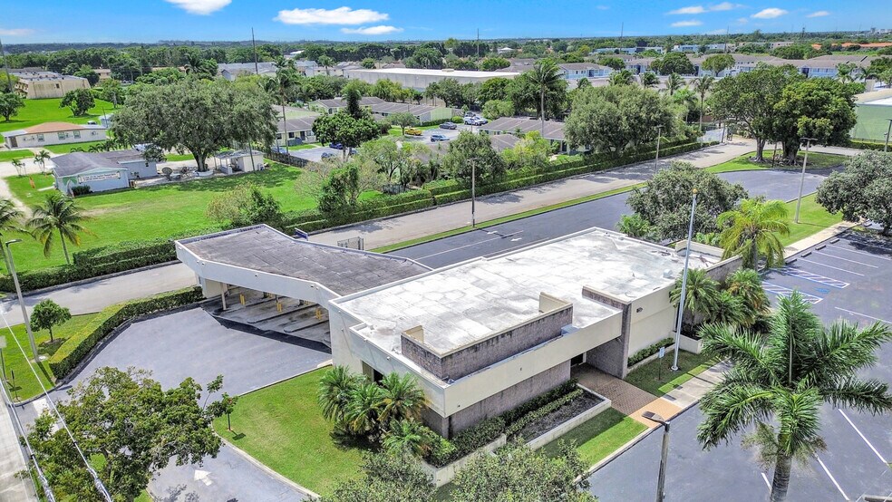 More Photos Of 1750 NE 8th St, Homestead Bank For Sale