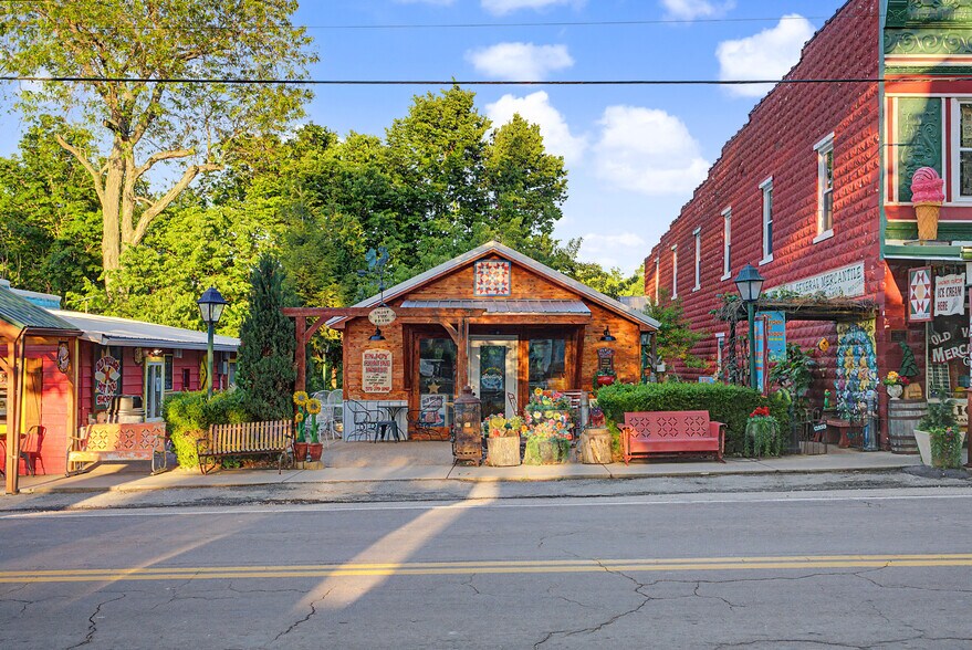 More Photos Of 219 MO-21, Caledonia Storefront Retail Residential For Sale