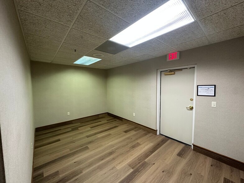 More Photos Of 640 S Lake St, Leesburg Medical For Lease