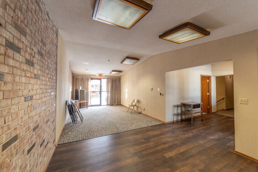 More Photos Of 605 Scott St, Wausau Office For Sale