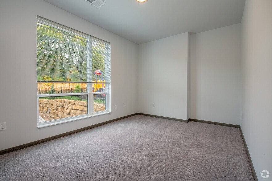 More Photos Of 410 W Verona Ave, Verona Apartments For Lease