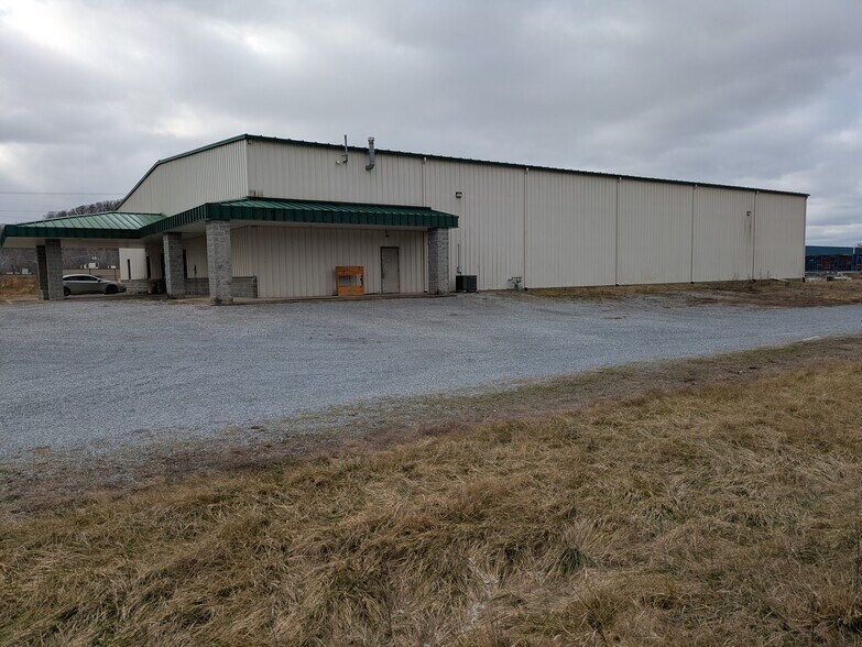 More Photos Of 152 Judge Don Lewis Blvd, Elizabethton Industrial For Lease