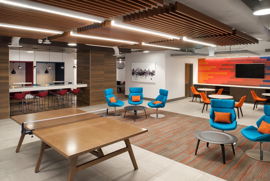 More Photos Of 401 E Jackson St, Tampa Office For Lease