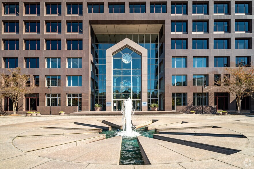 More Photos Of 2300 Windy Ridge Pkwy SE, Atlanta Office For Lease