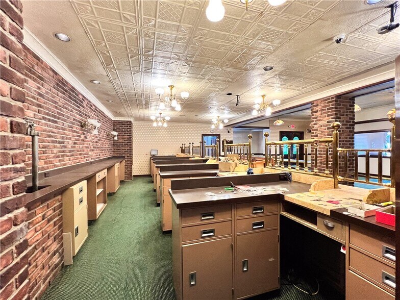 More Photos Of 436 E La Salle Ave, Barron Office Residential For Lease