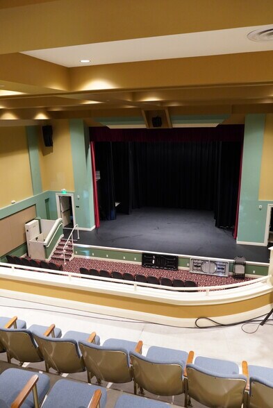 More Photos Of 1028 Main St, Evanston Theater Concert Hall For Sale