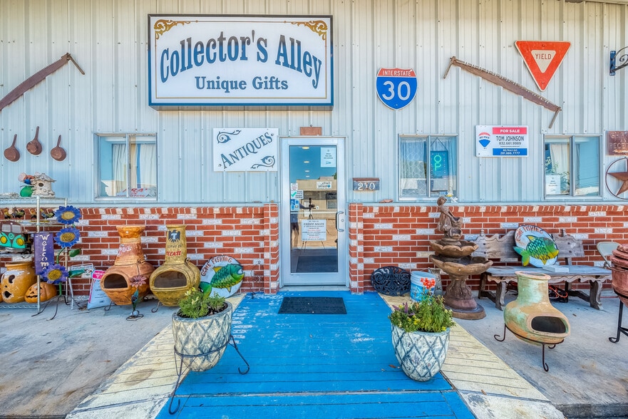 More Photos Of 210 N Houston, Wharton Freestanding For Sale