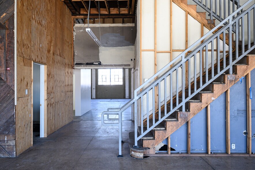 More Photos Of 7312-7318 S Western Ave, Los Angeles Auto Repair For Sale