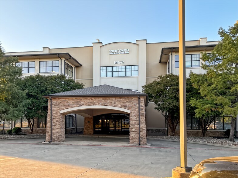 More Photos Of 1452 Hughes Rd, Grapevine Coworking Space